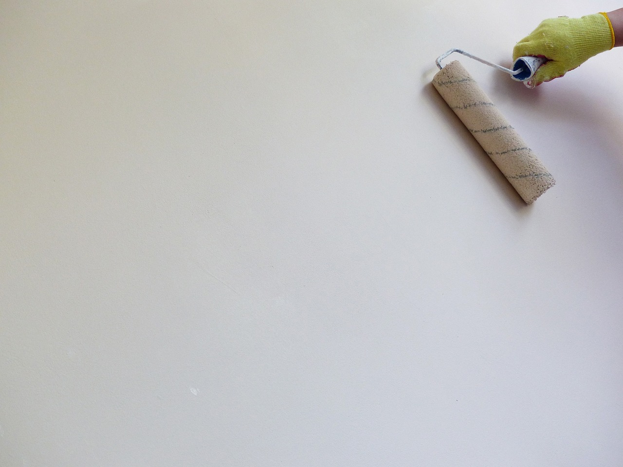 Quel pan de mur peindre pour agrandir la pièce: Astuces pour choisir le pan de mur à peindre